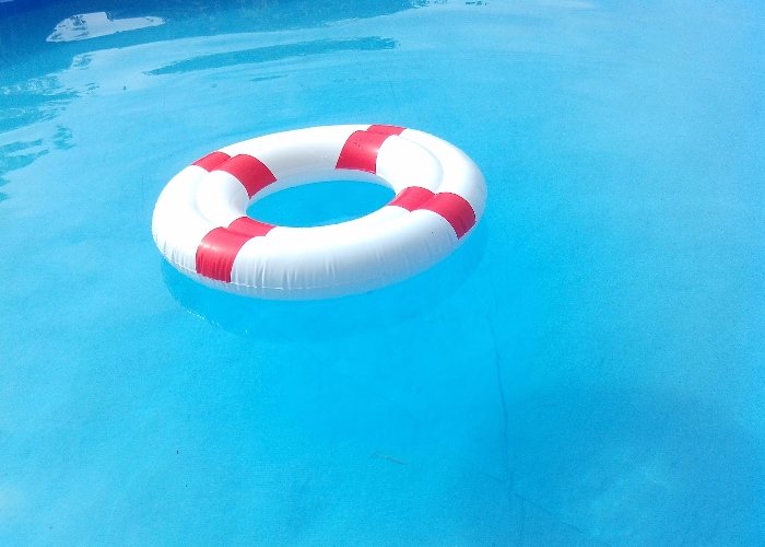 The shipping container pool is safe to use