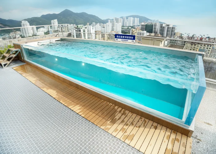 Latest Trends in Acrylic Pool Design